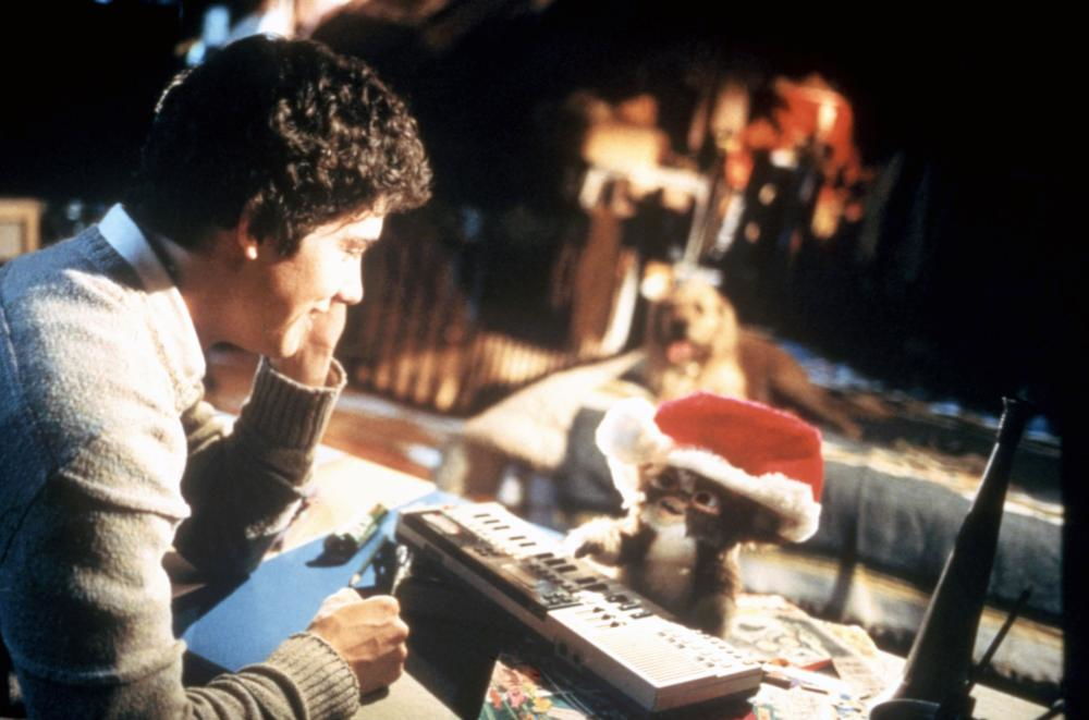 GREMLINS, Zach Galligan, Gizmo, 1984, (c)Warner Bros. GREMLINS, Zach Galligan, Gizmo, 1984, (c)Warner Bros.