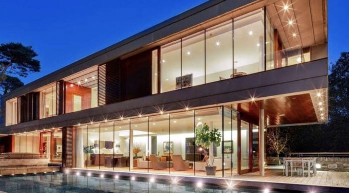 Hot Holywood property ticks all the boxes! Hot Holywood property.
