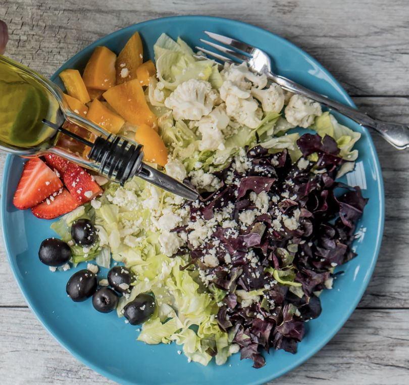 Eat healthily to improve brain function. Eat healthily to improve brain function.