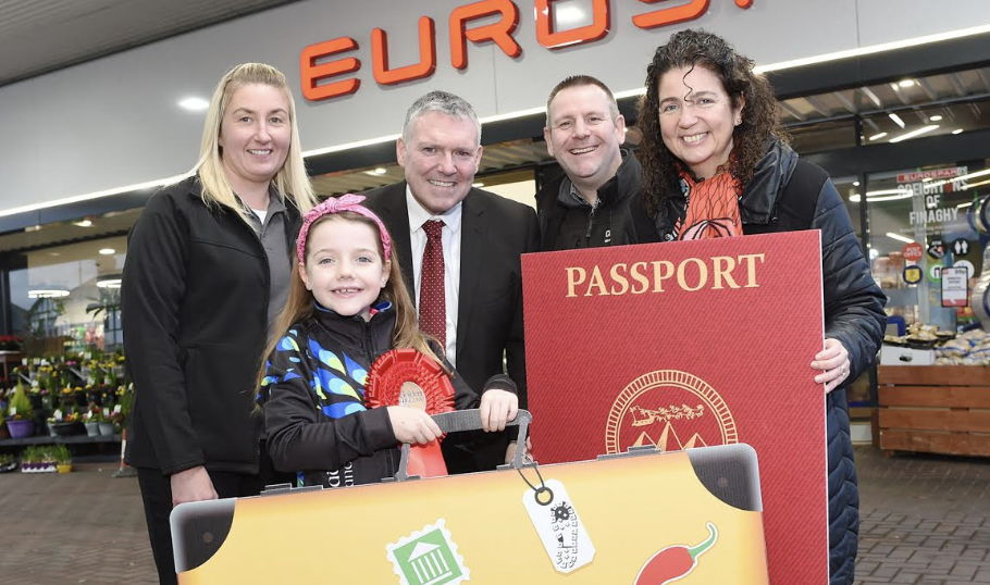 Cara Neeson, winner of EUROSPAR’s Christmas promotion and £2,000 worth of holiday vouchers. Cara is pictured with Sue-Ellen Gorman, Creightons; David Neill, Kerry Foods; Alan Gilliland, Creightons and her mum Sheena (right),