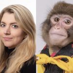 Do all journalists have the same pose for their headshot?